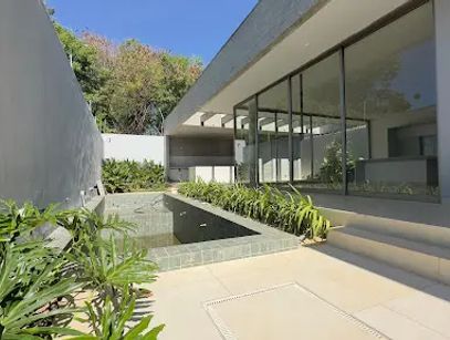 Casa à venda no bairro Jardim Inconfidência em Uberlândia. Preço de venda: R$ 1.950.000