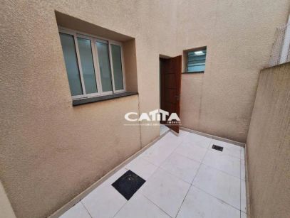 Casa para aluguel no bairro Vila Bertioga em São Paulo. Preço de aluguel: R$ 2.000
