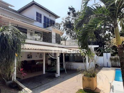 Casa em condomínio à venda no bairro Maria Paula em Niterói. Preço de venda: R$ 1.490.000